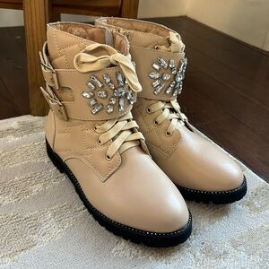 🌟Never worn Rhinestone Boots